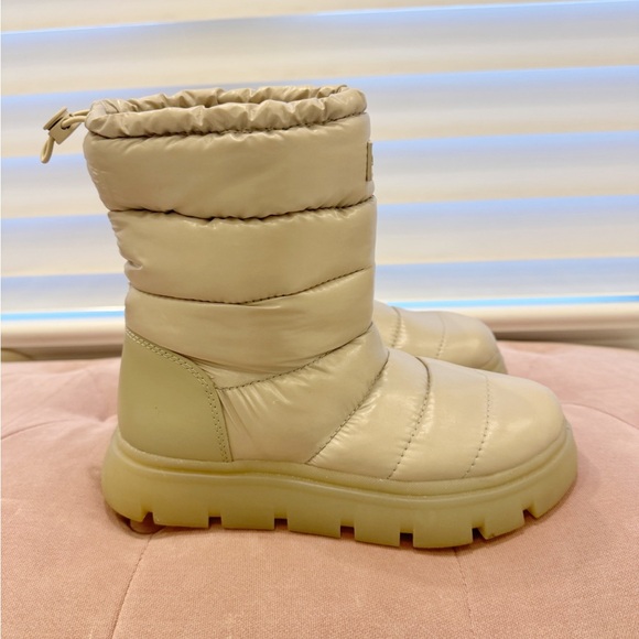 Hunter Women’s Maribel Lug Sole Insulated Waterproof Snow Bootie Natural/Tan 5 - Picture 5 of 8
